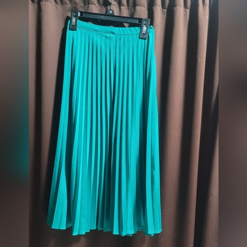 Forever 21 Vibrant Teal A-Line Skirt